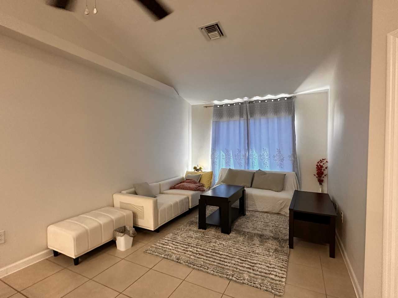 1246 Se 8th St - Photo 7 of 14