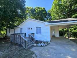 featured image of 224 Pond Ave