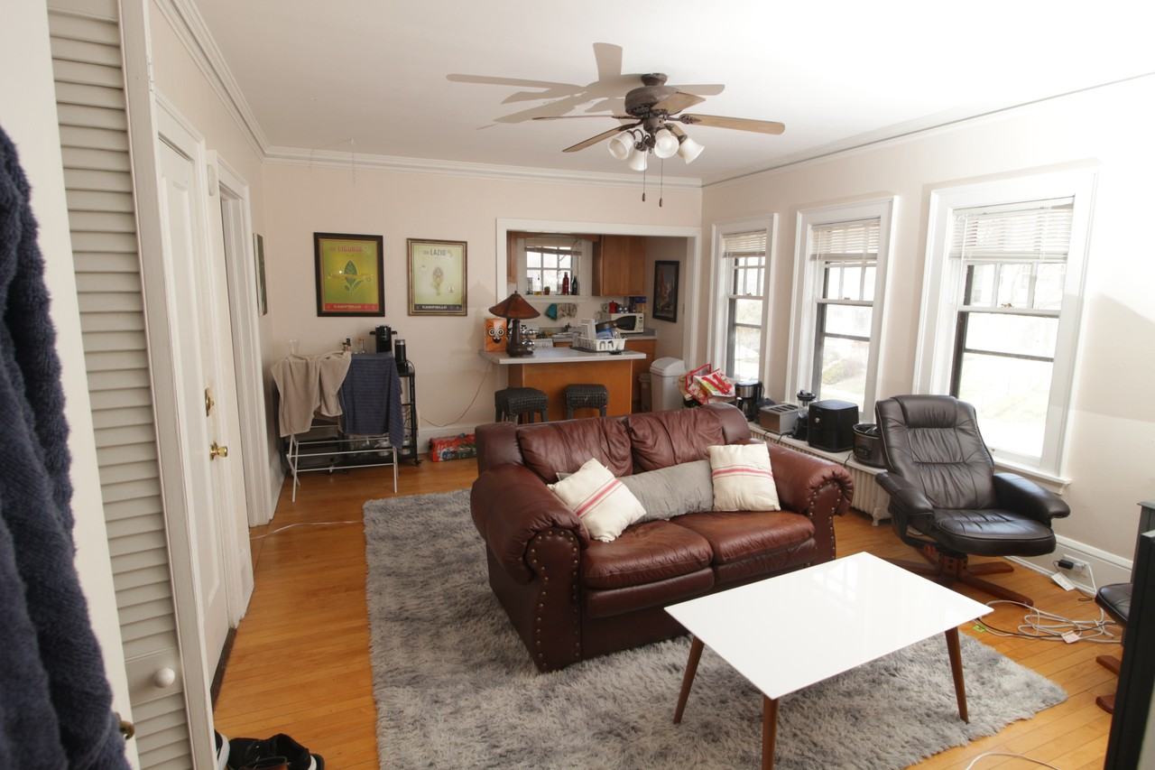 2119 E Kenilworth Pl #3 - Photo 3 of 9