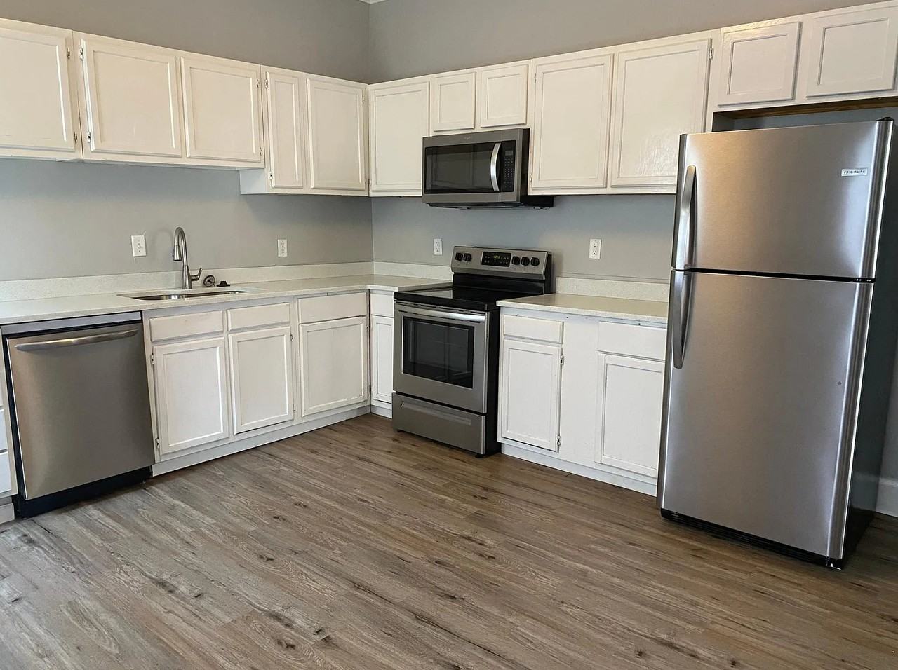 2128 N Pennsylvania St #4 - Photo 6 of 10
