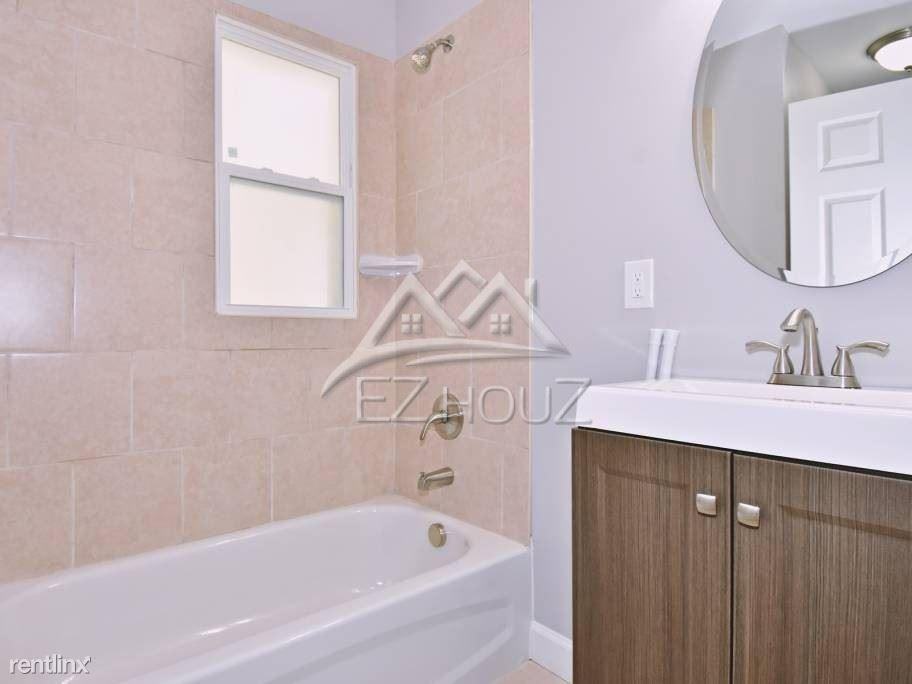 1 30X 52Nd St, #1 - Photo 6 of 7