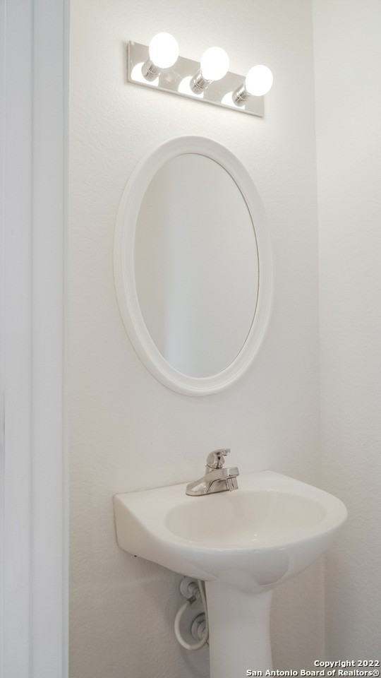 8823 Mission Brk - Photo 2 of 16