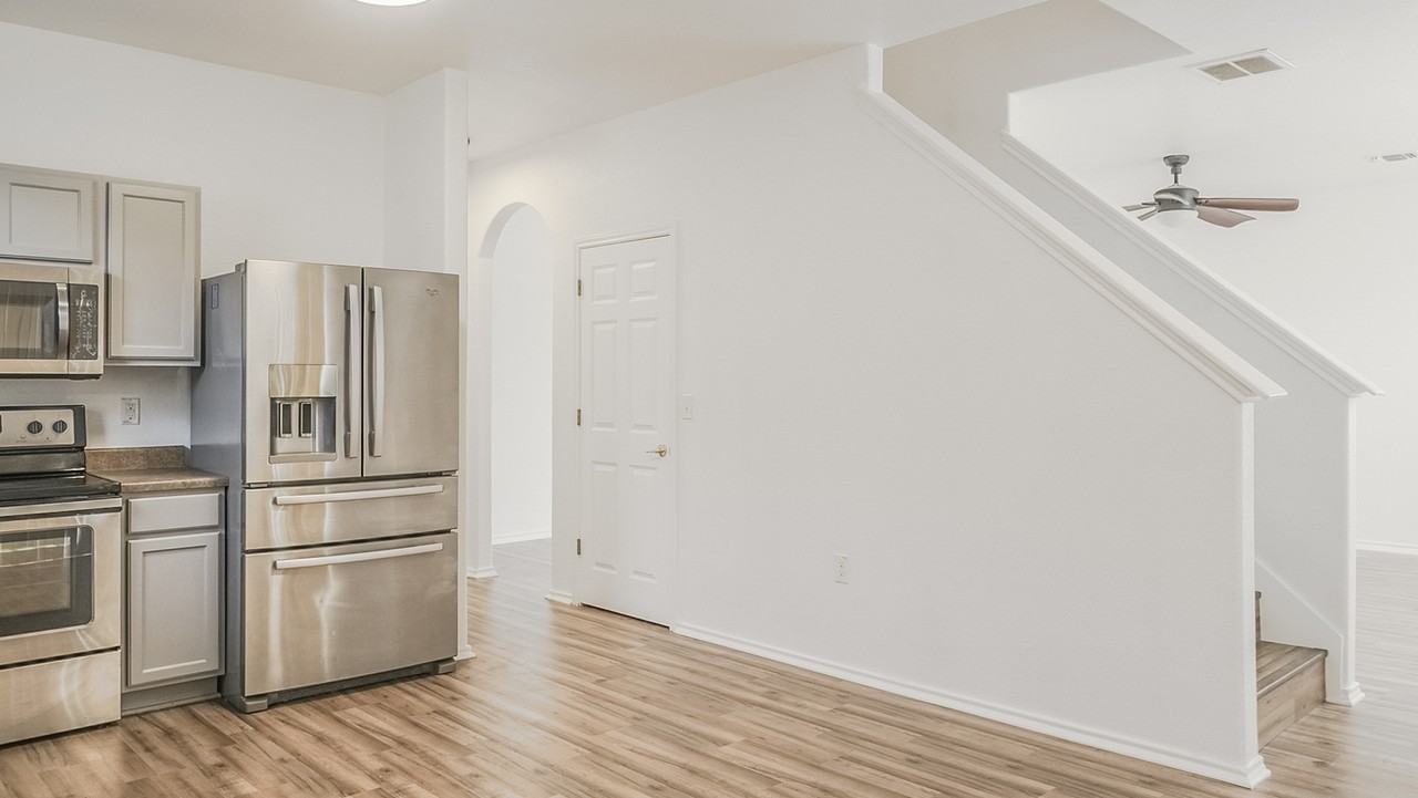 8823 Mission Brk - Photo 3 of 16
