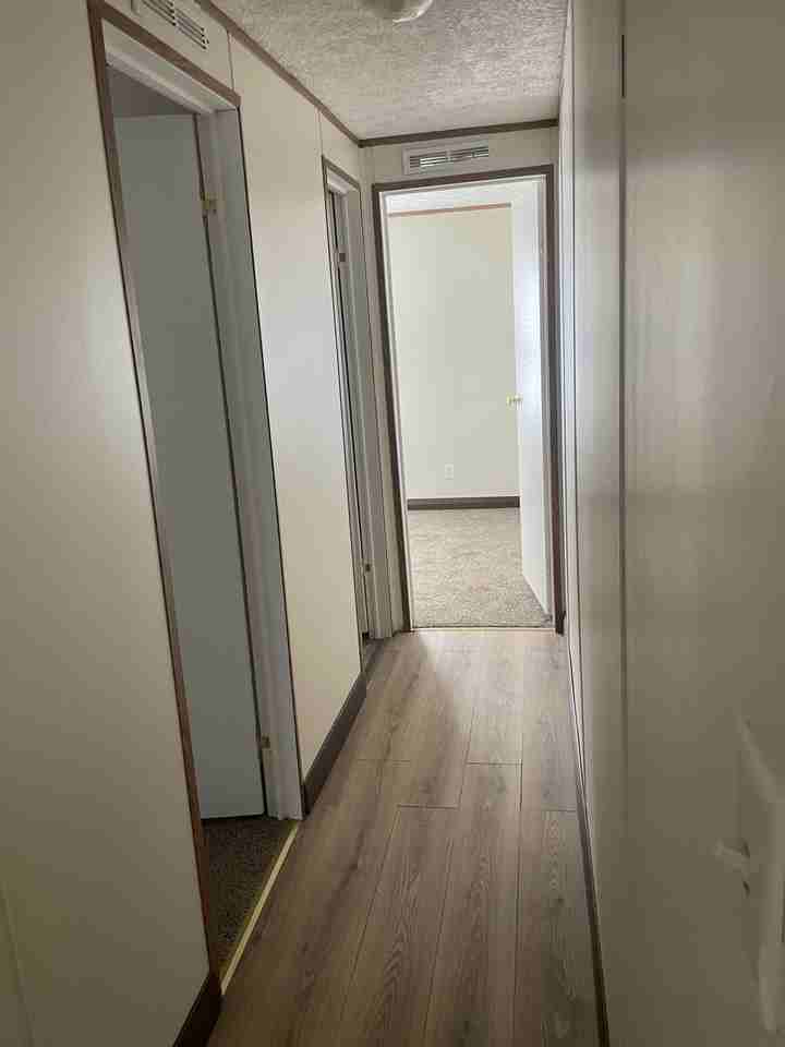 302 Lee St - Photo 5 of 9