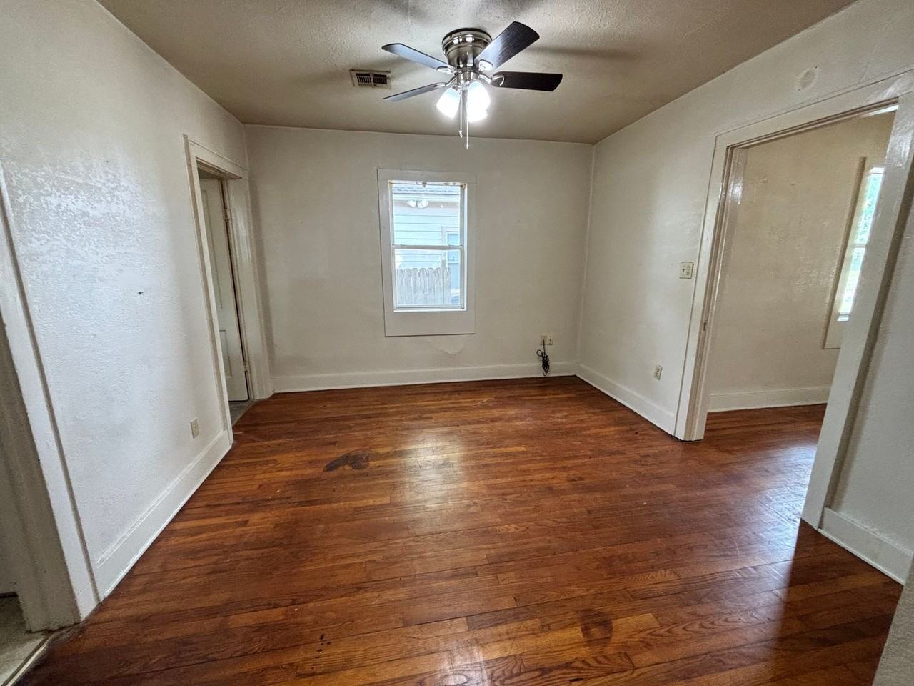 703 N Boulevard - Photo 6 of 15