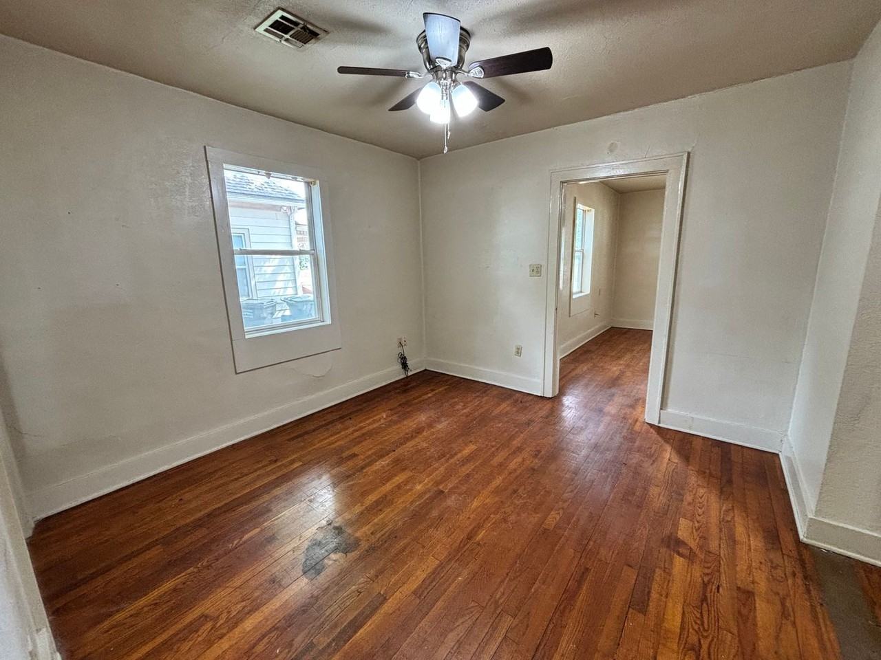 703 N Boulevard - Photo 5 of 15