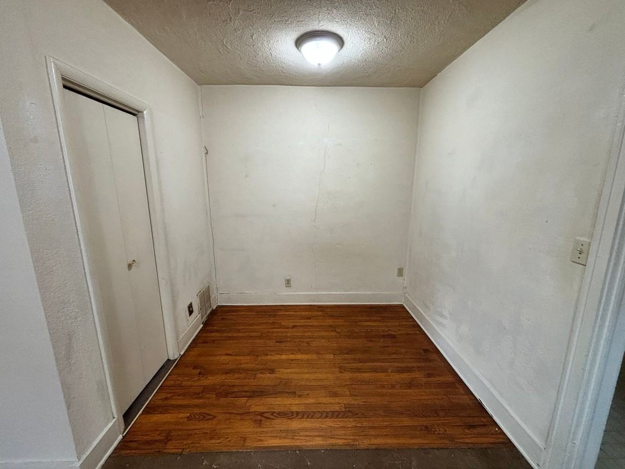 703 N Boulevard - Photo 7 of 15
