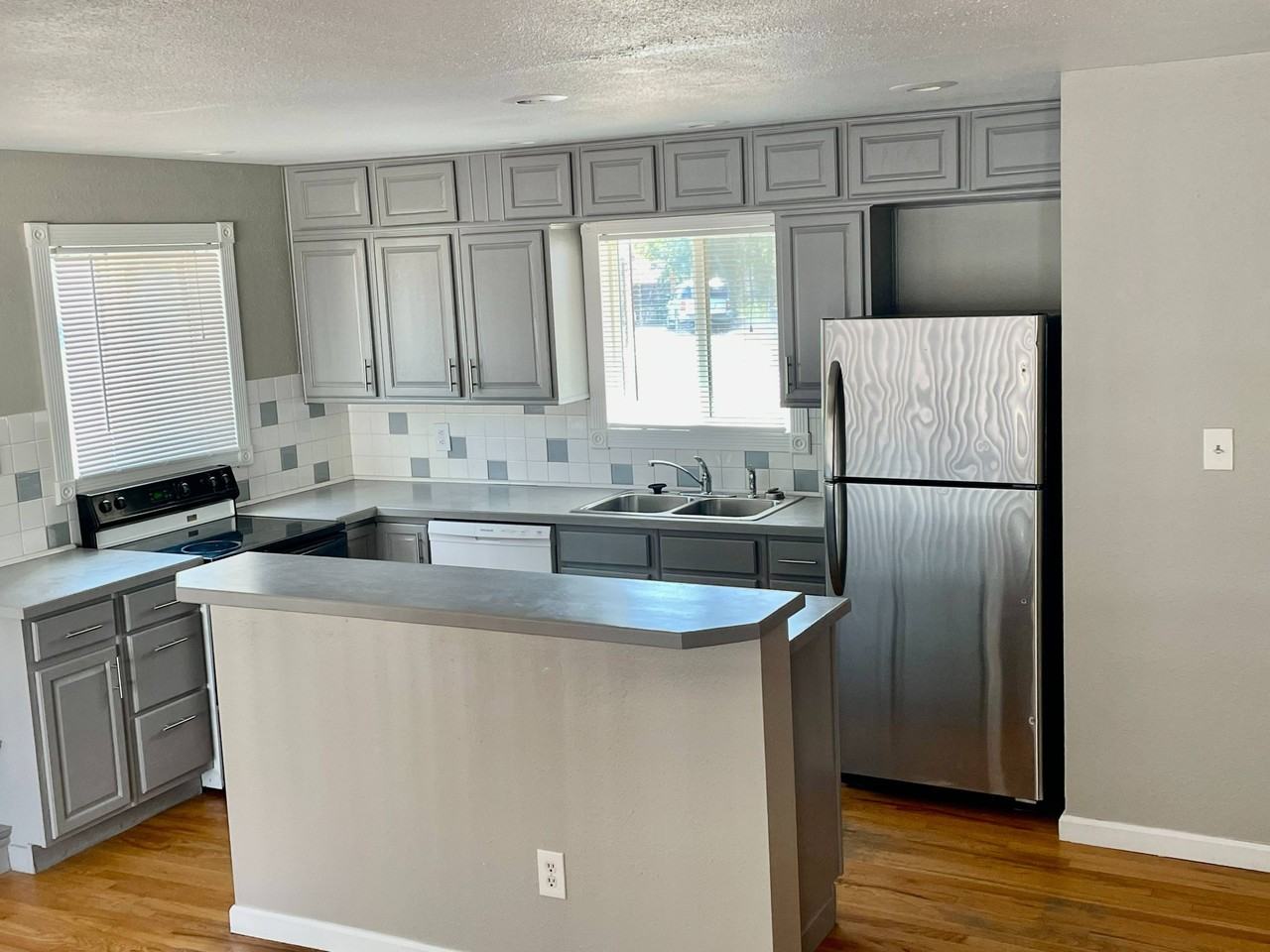 441 Cragmore - Photo 3 of 13