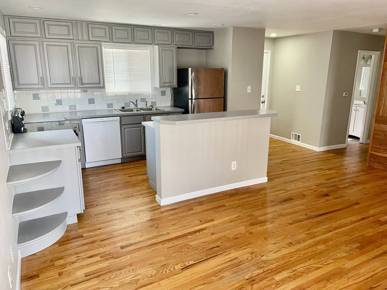 441 Cragmore - Photo 4 of 13