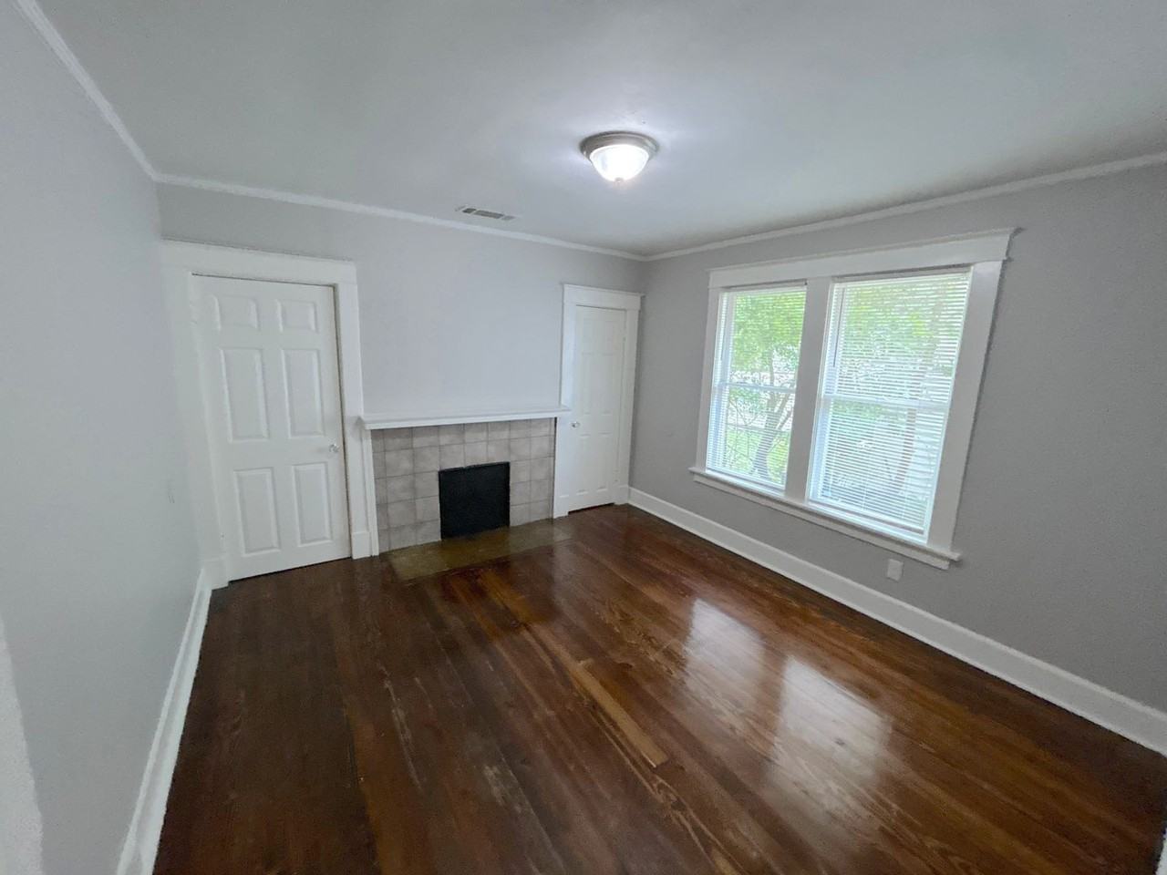 3583 Douglass Ave - Photo 4 of 14
