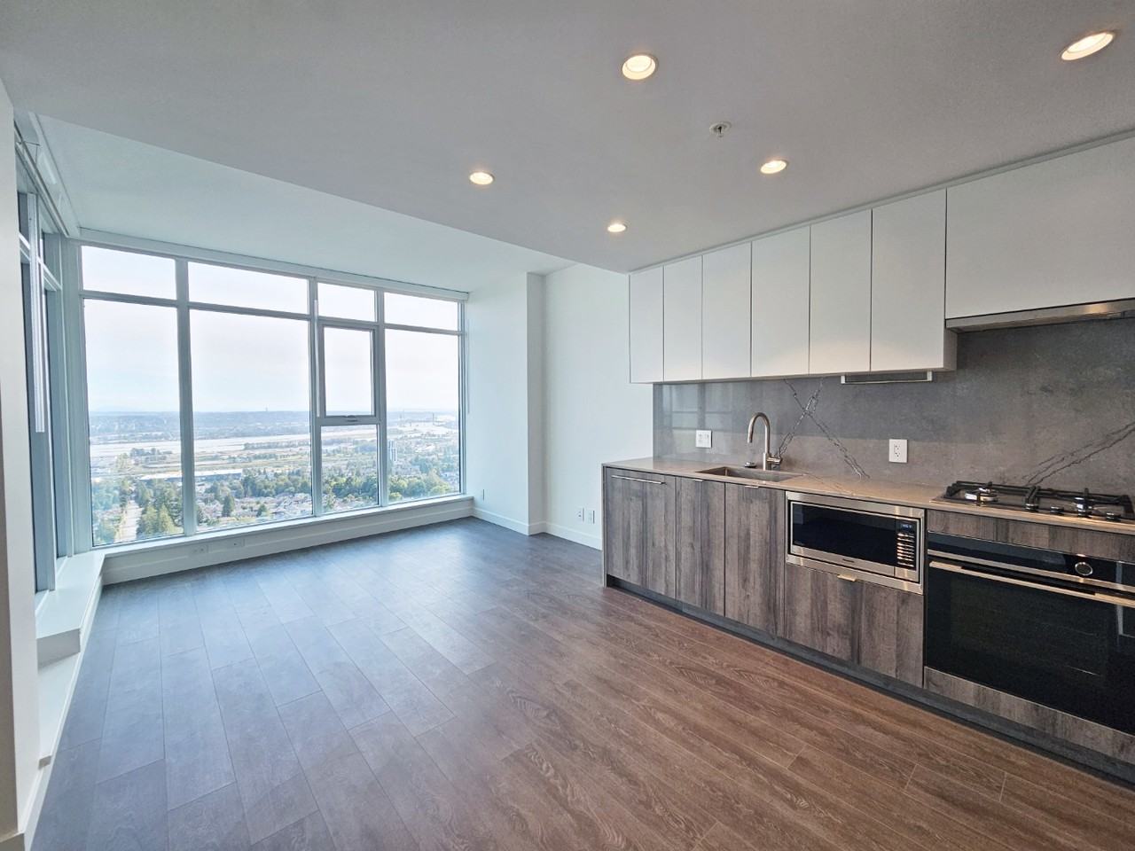 505 Nelson Street #21F - Photo 2 of 24