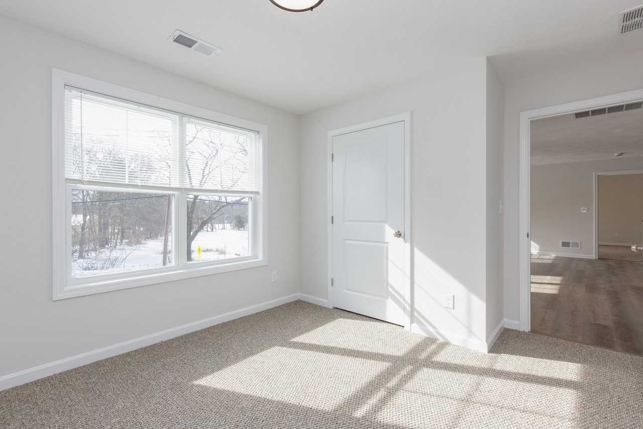 62 Sherburne Ave #15 - Photo 6 of 10