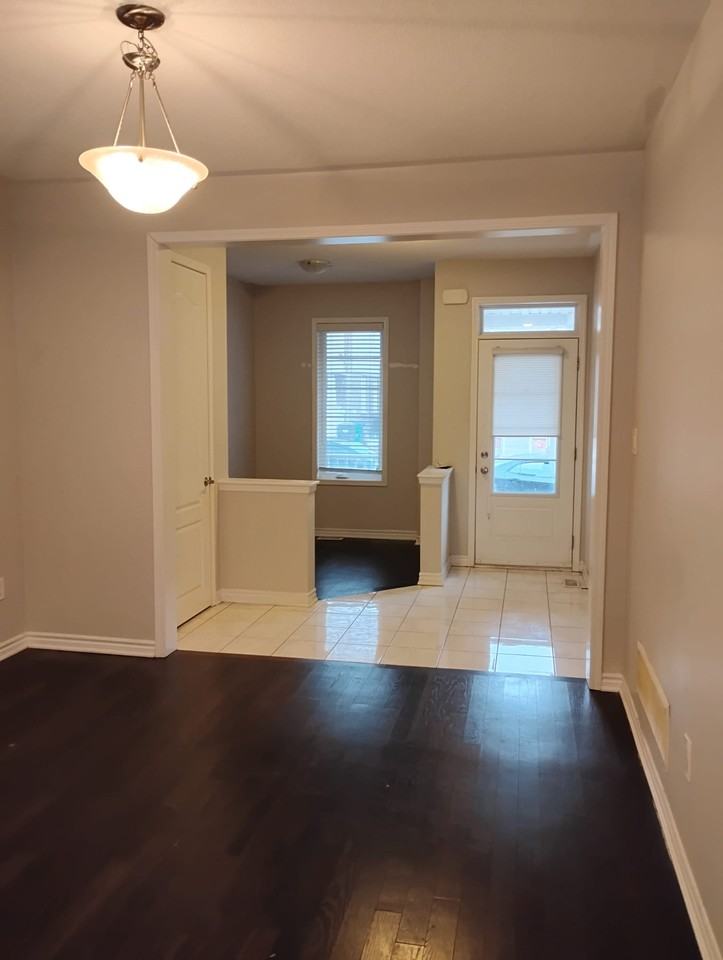 106 Benhurst Crescent - Photo 3 of 25