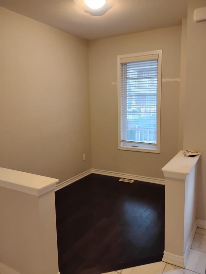 106 Benhurst Crescent - Photo 4 of 25