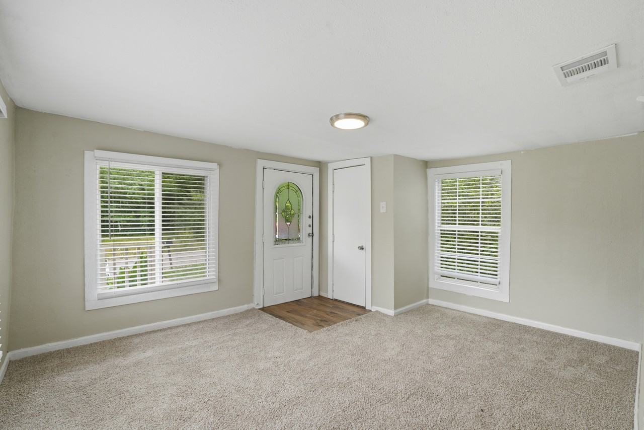 1214 Jones St #1 - Photo 4 of 28