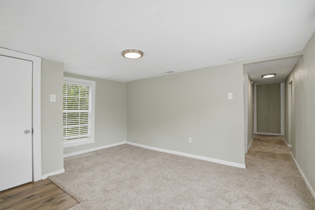 1214 Jones St #1 - Photo 7 of 28