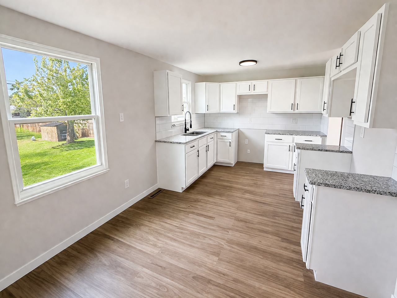 812 Breathitt Ave - Photo 2 of 11