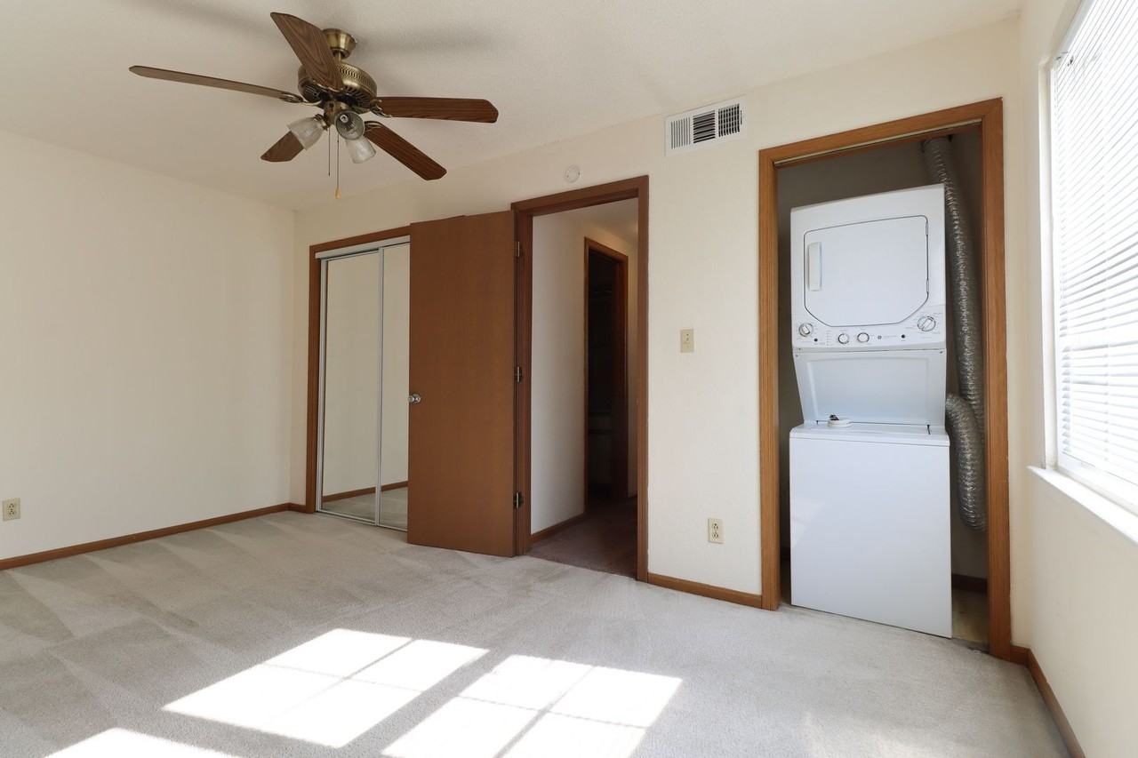 Greentree Condominiums - Photo 6 of 9