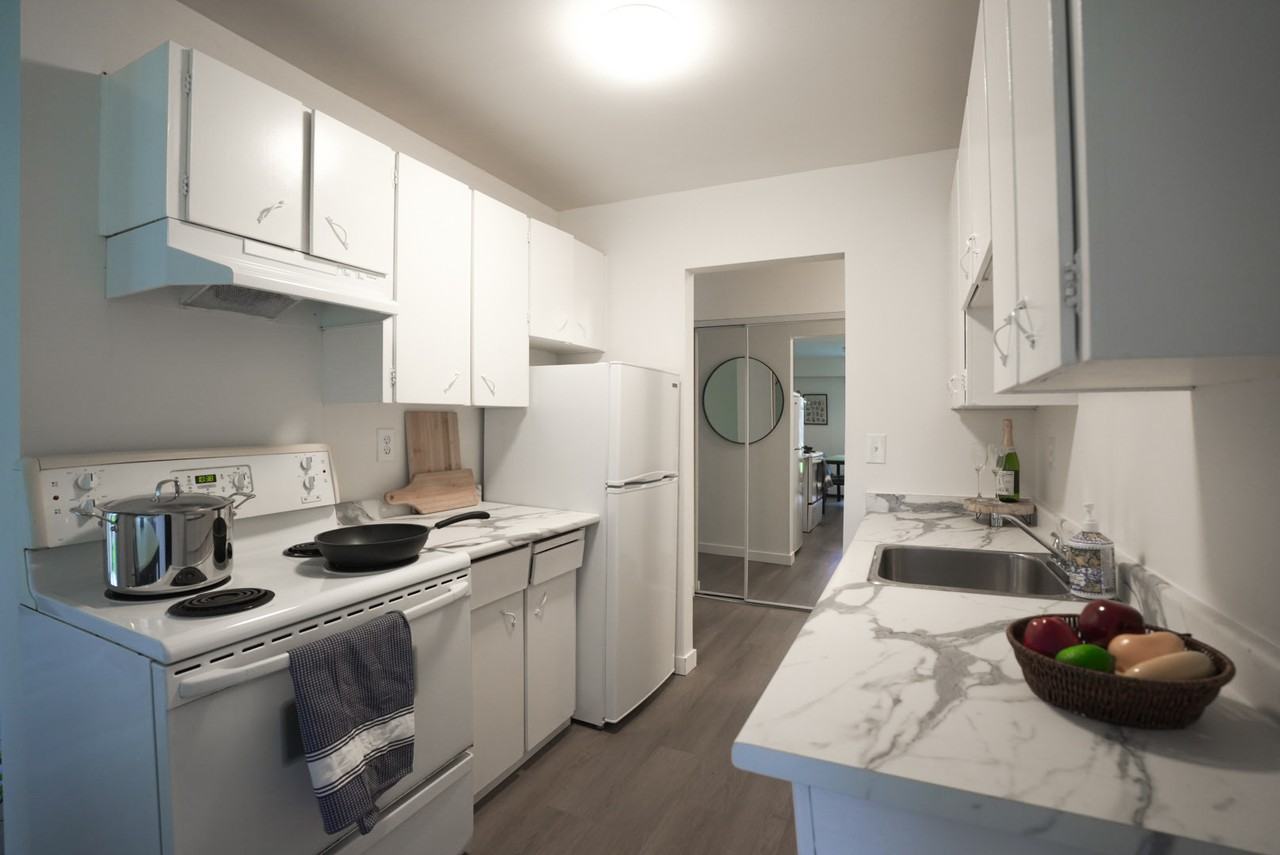 Irene Apartments - Photo 3 of 10