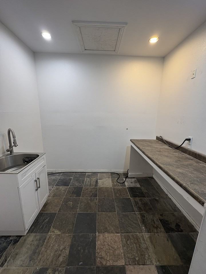 818 North Highway 67 - 102Suite 102 #102 - Photo 6 of 10