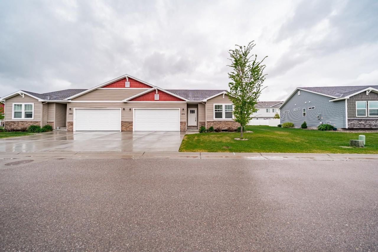 2896 Blackwood - Photo 3 of 20