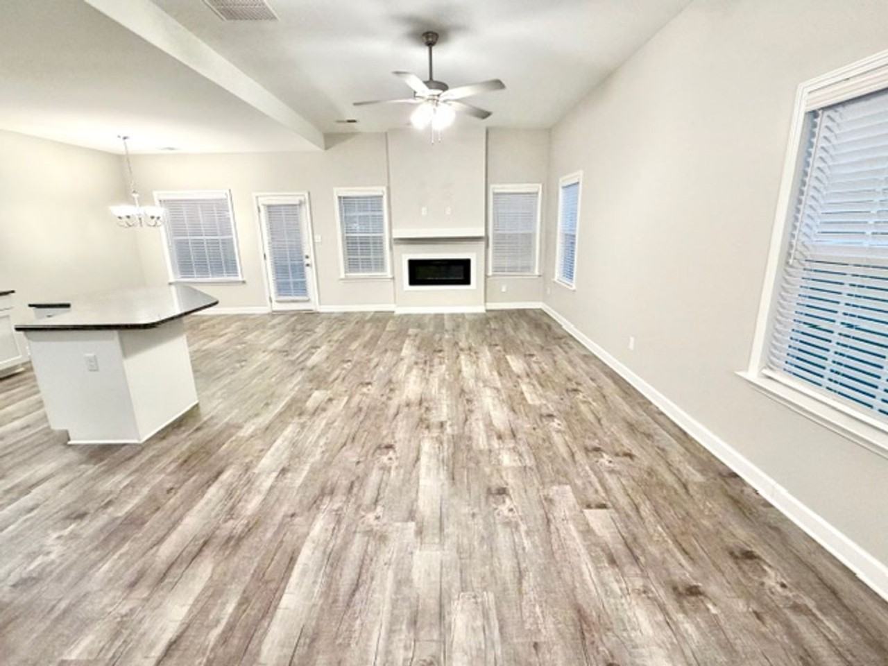 5592 Tucker Landing Dr - Photo 2 of 10