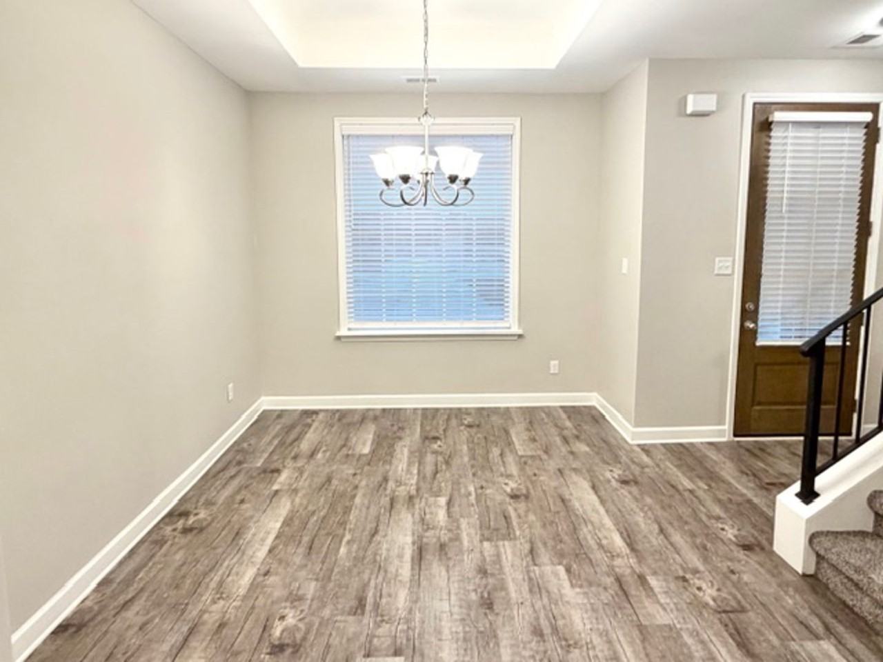 5592 Tucker Landing Dr - Photo 3 of 10