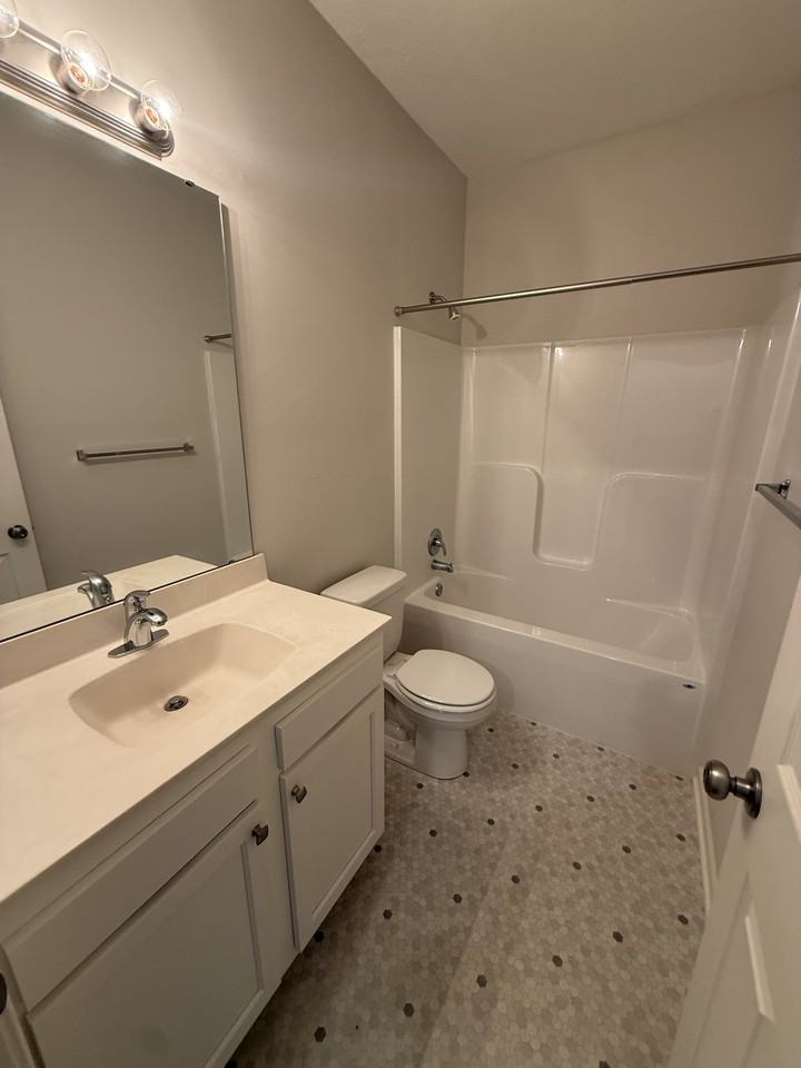 7909 NW 124 St KCMO 64163 #1 - Photo 6 of 14