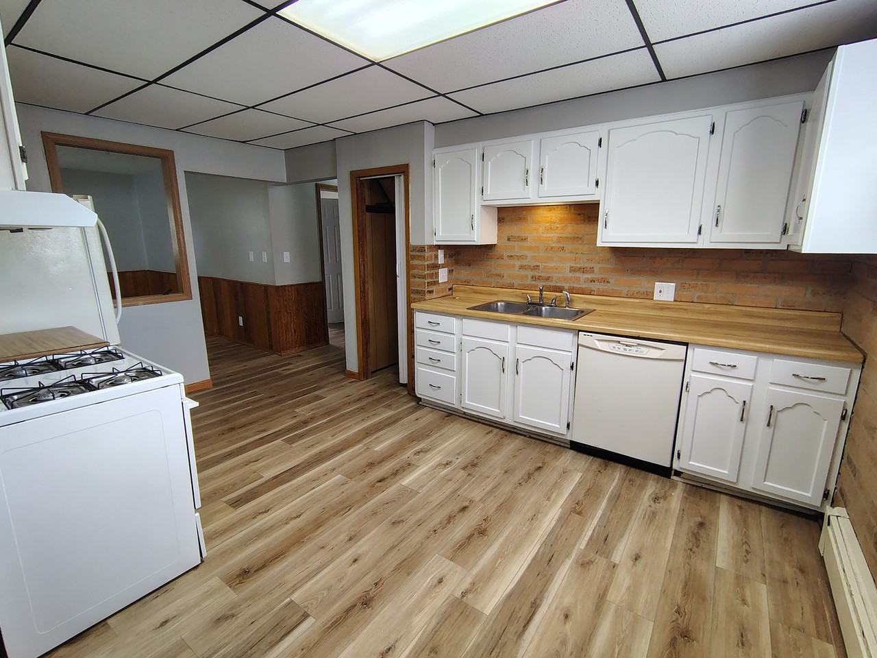 4719 Illinois St #1 - Photo 4 of 11