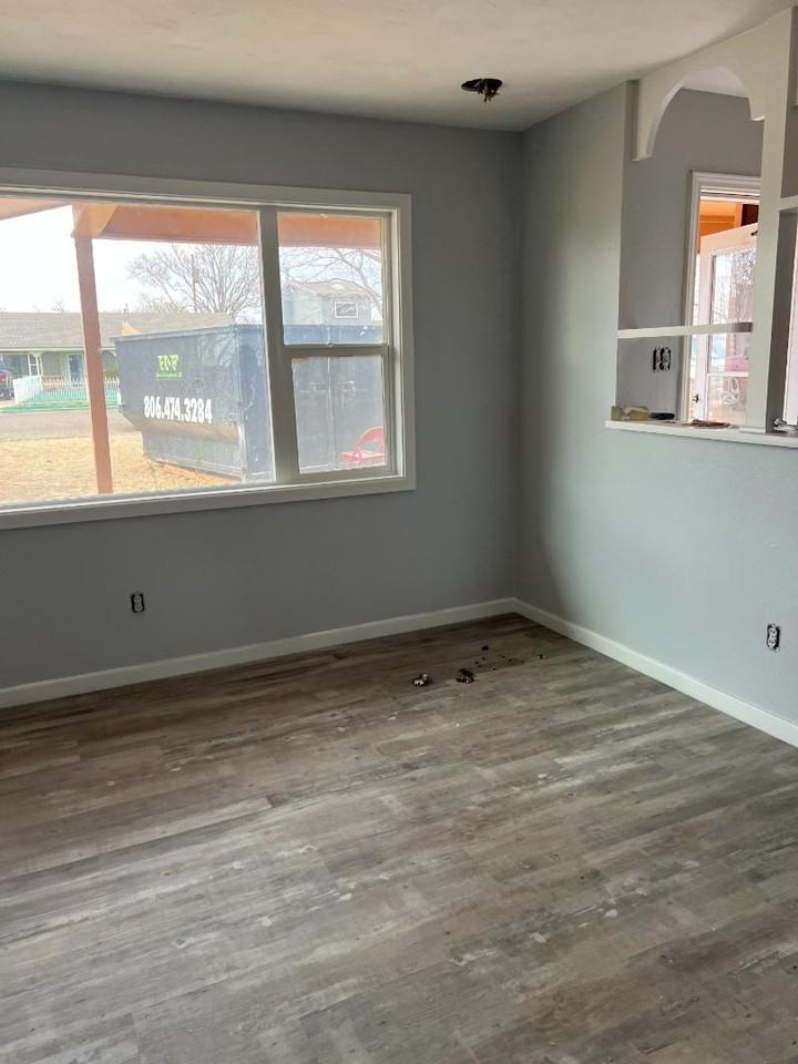 1520 E 2nd St - Photo 5 of 15