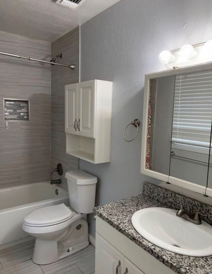 1520 E 2nd St - Photo 6 of 15