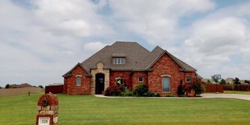 featured image of 328 Ne Creekside Dr #1