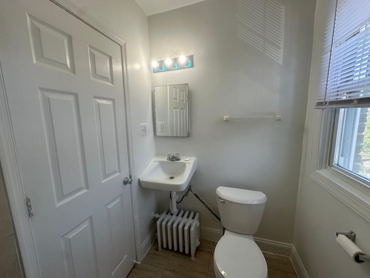 1025 17th St Ne - Photo 6 of 11