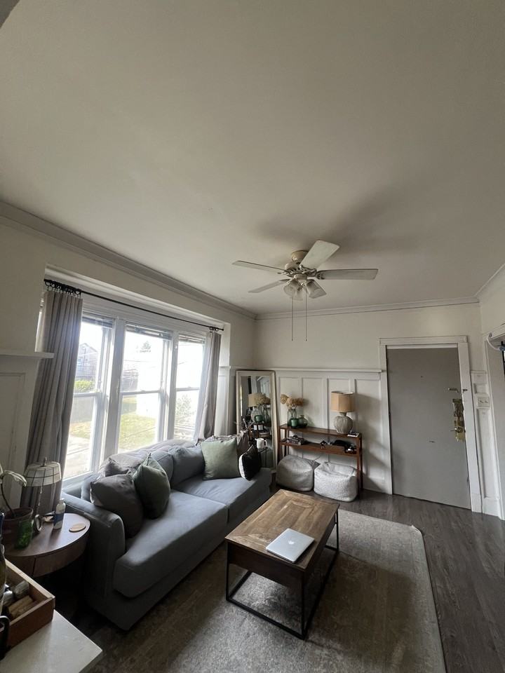 2025 N Hubbard St #B - Photo 2 of 6