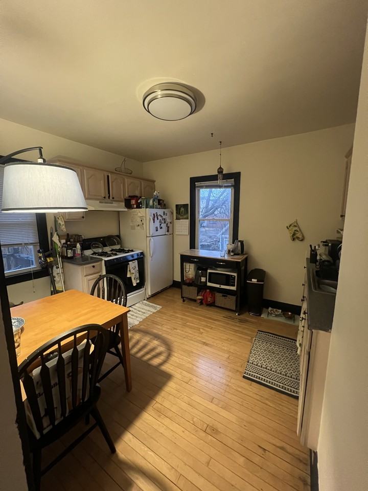 2025 N Hubbard St #B - Photo 5 of 6