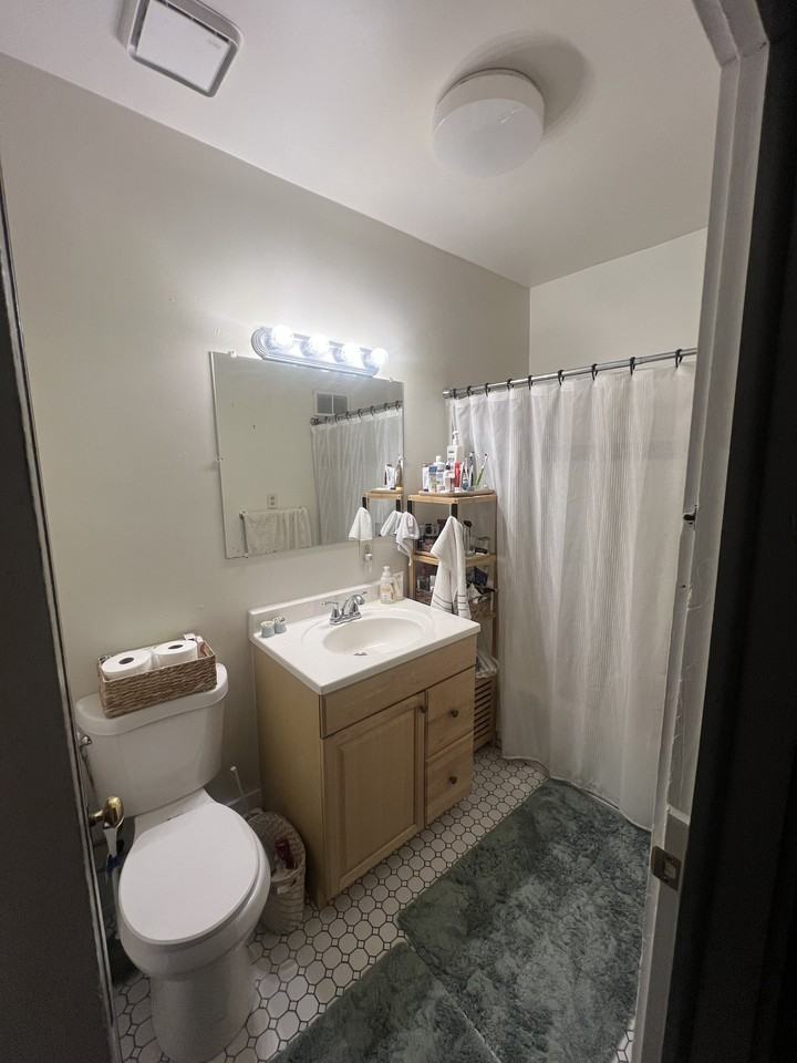 2025 N Hubbard St #B - Photo 6 of 6
