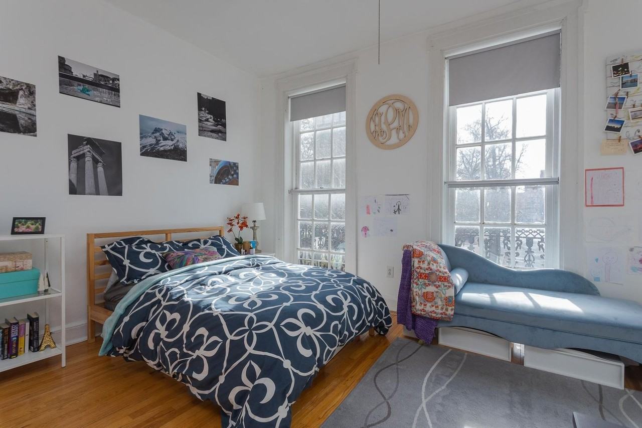 711 Walnut Street - Photo 5 of 22