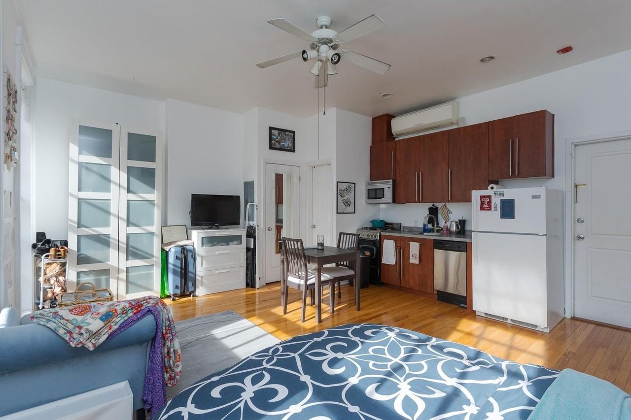 711 Walnut Street - Photo 6 of 22