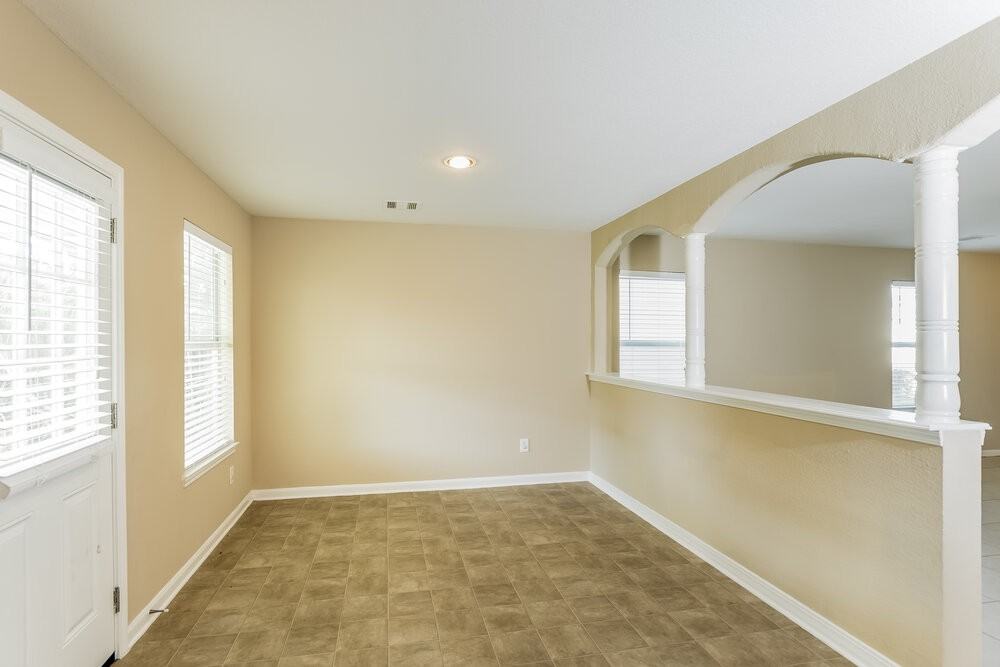 9526 Yearling Branch Dr - Photo 2 of 15