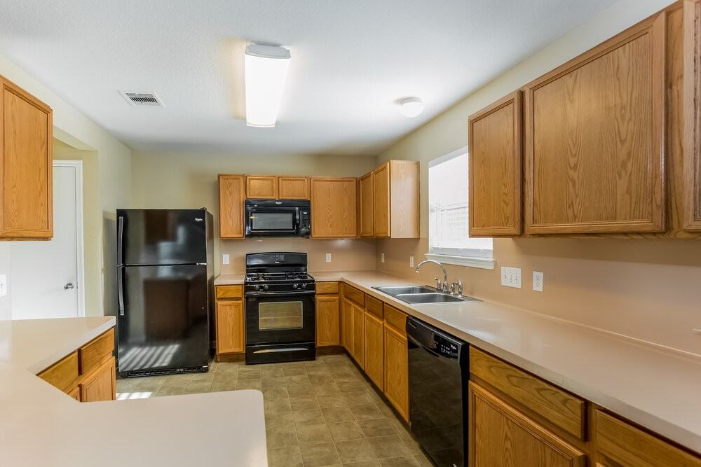 9526 Yearling Branch Dr - Photo 3 of 15