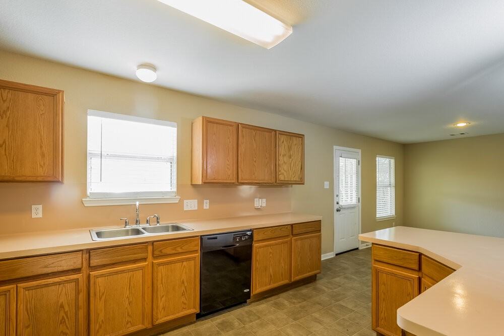 9526 Yearling Branch Dr - Photo 4 of 15