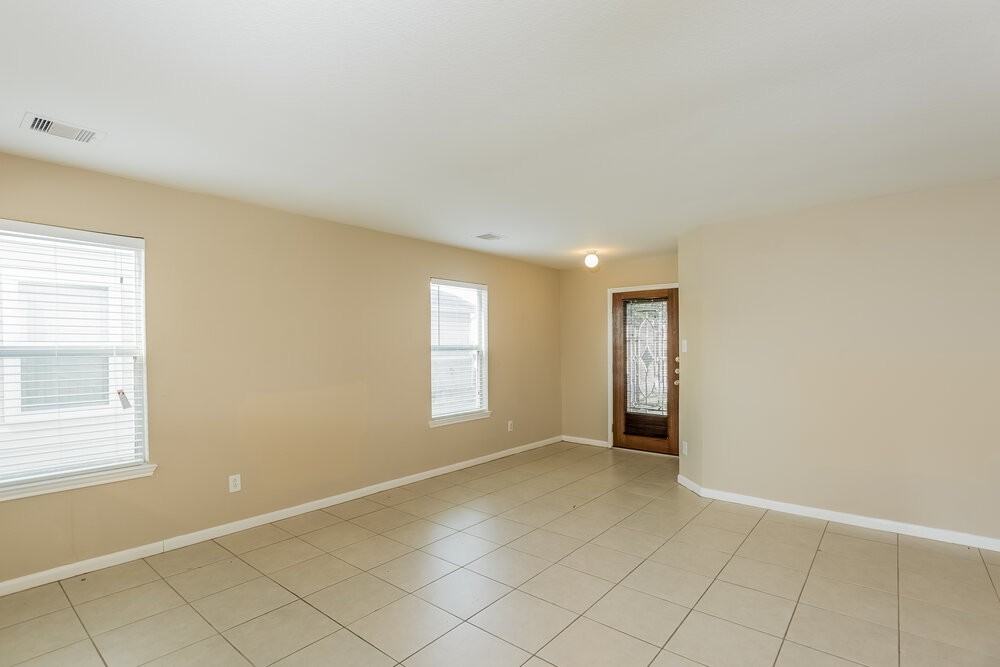 9526 Yearling Branch Dr - Photo 5 of 15