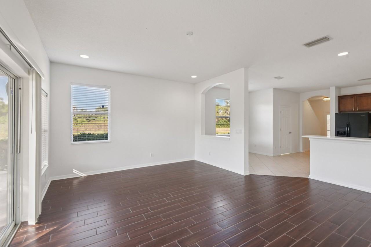 12805 Avelar Manor Pl - Photo 5 of 35