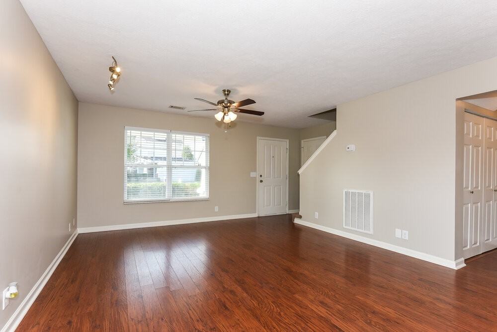 2900 Summer Hollow Ct - Photo 5 of 17