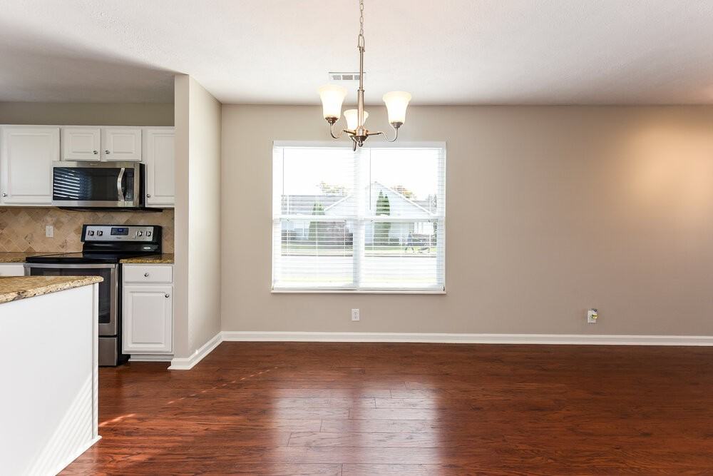 2900 Summer Hollow Ct - Photo 6 of 17