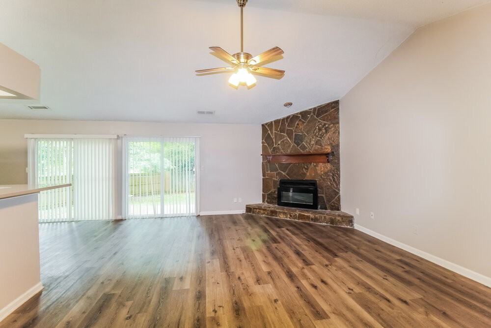 5396 Kelleys Mill Cir - Photo 3 of 16