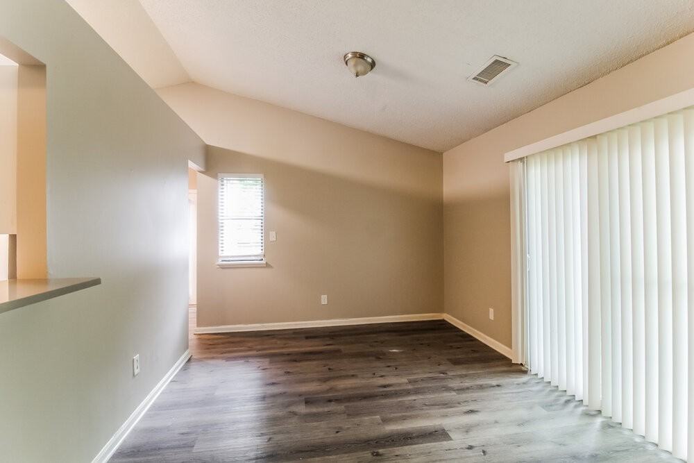 5396 Kelleys Mill Cir - Photo 5 of 16