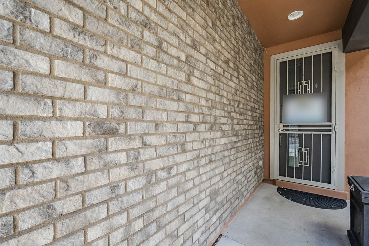 7050 W Carter Dr #1 - Photo 3 of 50