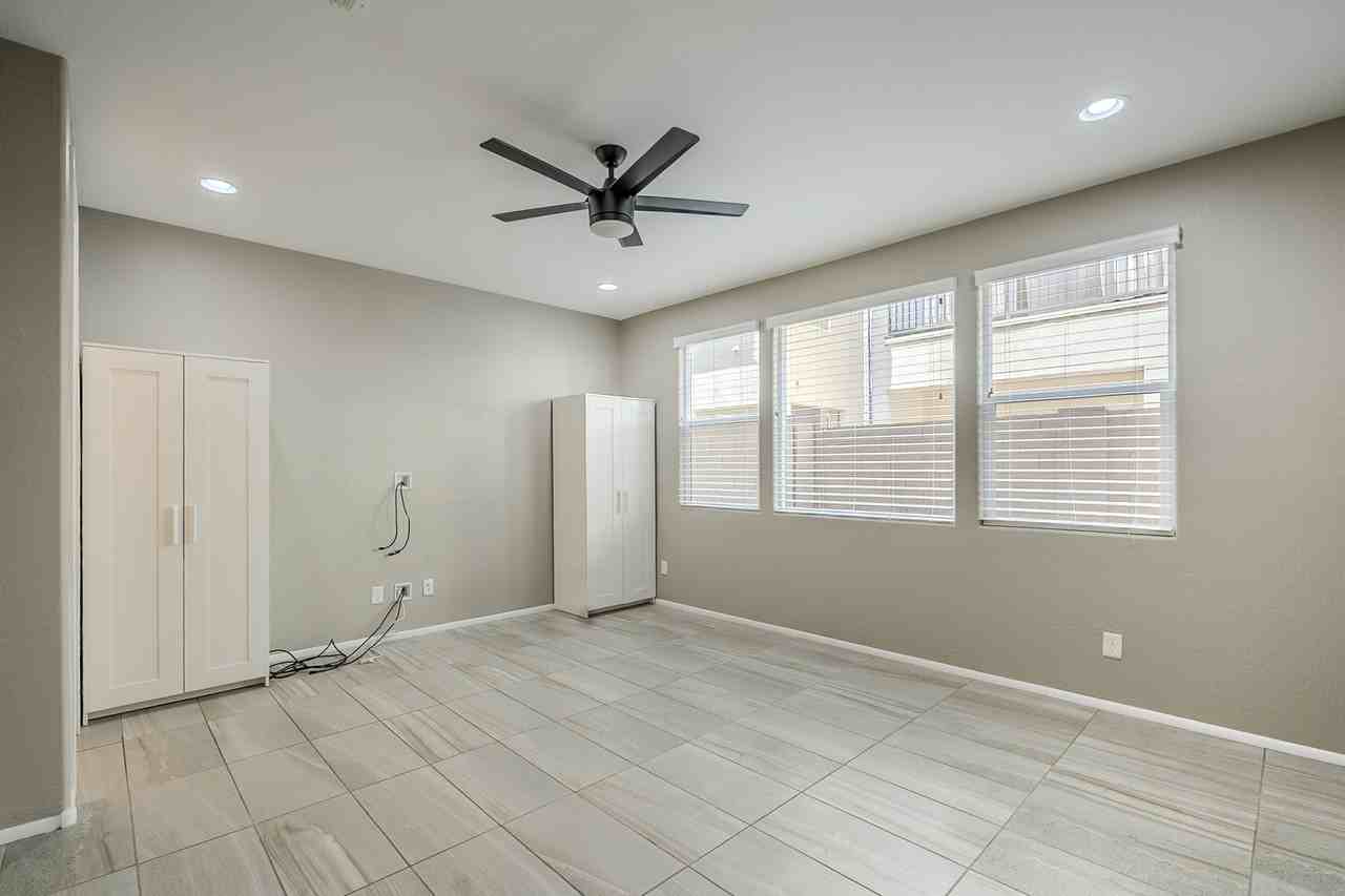 7050 W Carter Dr #1 - Photo 5 of 50