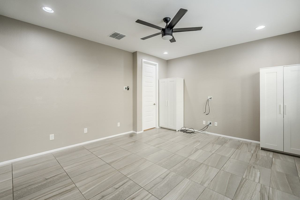 7050 W Carter Dr #1 - Photo 6 of 50